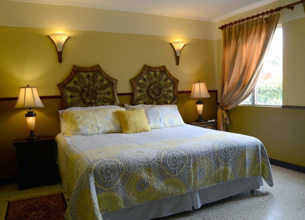 Hostal Villa Toscana Γουατεμάλα Εξωτερικό φωτογραφία